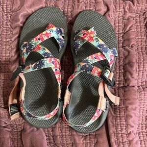 Women’s customized cactus Chaco sandals